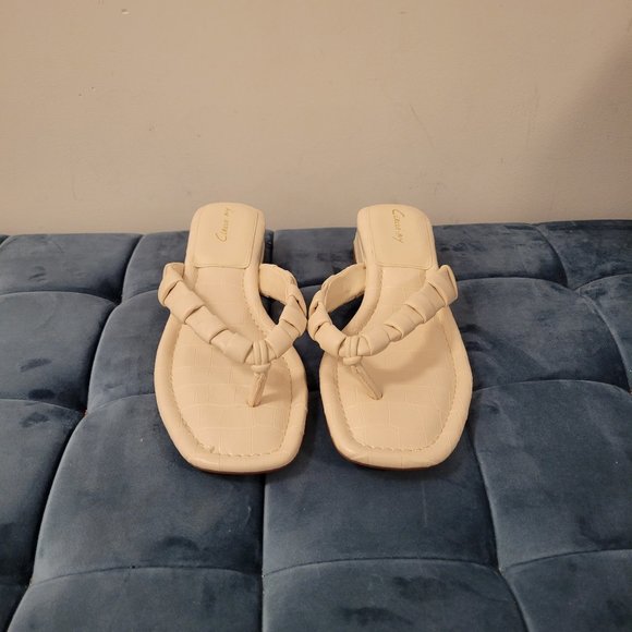 New - Circus NY Women's Jacinda Sandal Ivory 9.5 Medium - Picture 1 of 5
